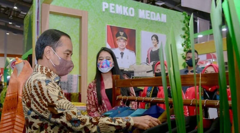 Presiden Joko Widodo saat membuka Inacraft di Jakarta