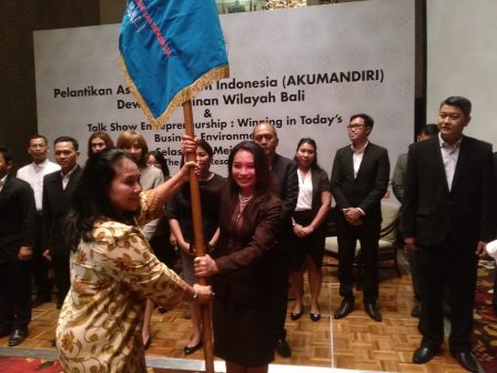 Pelantikan Ketua Asosiasi IUMKM Indonesia DPW Bali Made Herry Erika Sedana